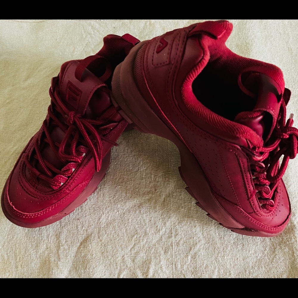 Filas - Picture 2 of 2